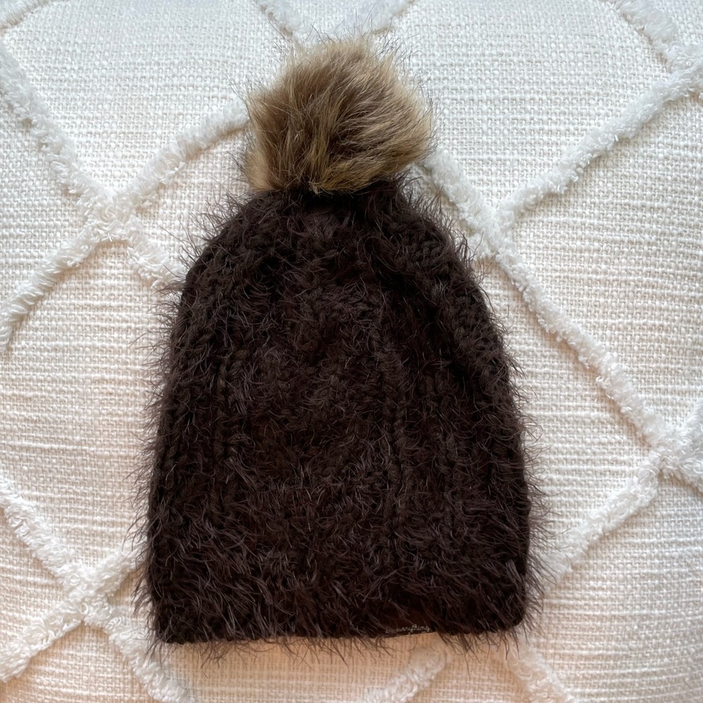 Do everything in love pom pom brown beanie. Soft and stretchy. SO COZY and CUTE!